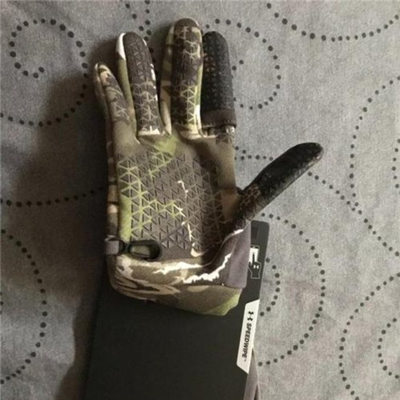 UNDER ARMOUR STORM SPEEDWIPE COLDGEAR FOREST CAMO GLOVES MEN NWT $$$$ - Picture 3 of 3